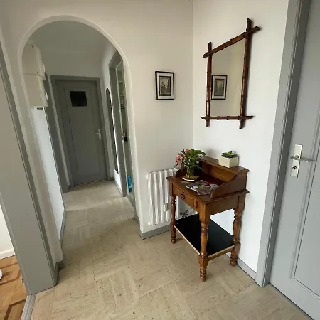 Le Sorbier 2pers Proche Centre, Ascenseur, Garage Apartment *